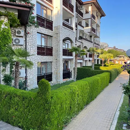 Beachfront With Garden At Venid Sandy - Marina Dinevi View סבטי ולאס
